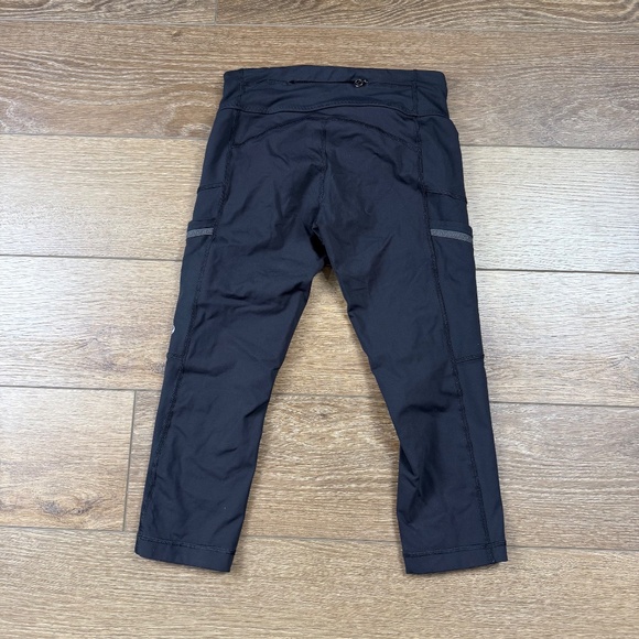Lululemon Run Your Heart Out Crop Leggings Black 6 Stretch, Pockets, 20" Inseam - Picture 2 of 11
